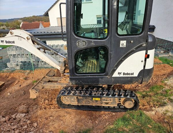 Gummiketten 230x96x33 für Bobcat E16
